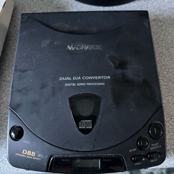 Magnavox AZ6832 Vintage Home And Car CD Player *Read* - Picture 3 of 9